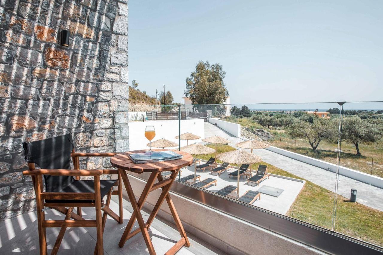 Terra Pietra Luxury Villas & Suites Лардос Екстериор снимка