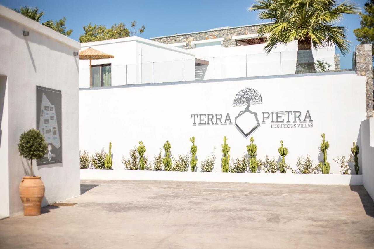 Terra Pietra Luxury Villas & Suites Лардос Екстериор снимка