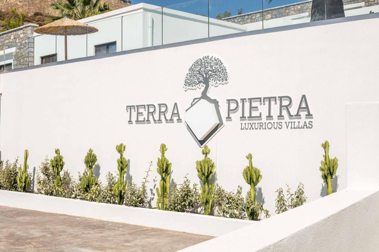 Terra Pietra Luxury Villas & Suites Лардос Екстериор снимка
