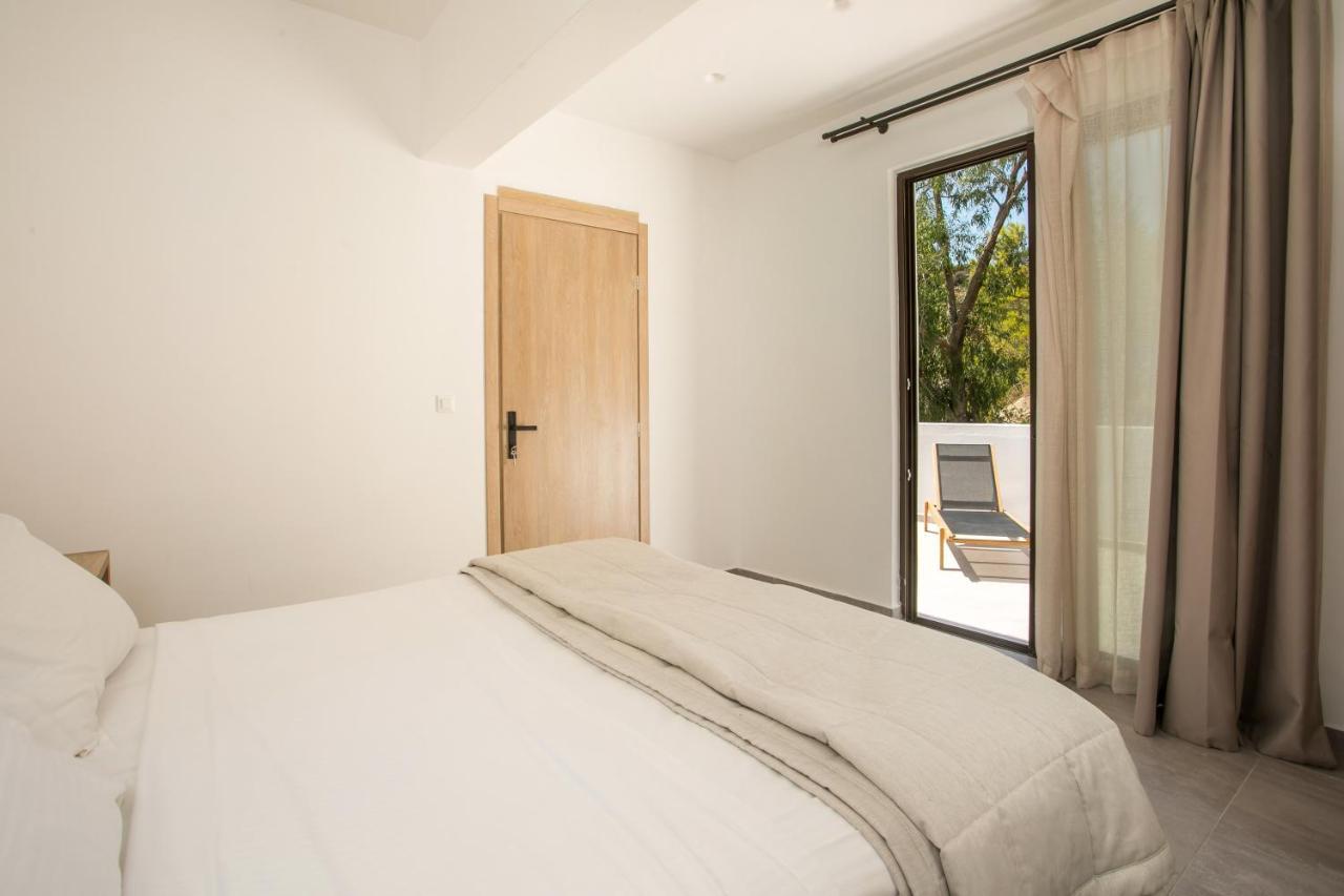 Terra Pietra Luxury Villas & Suites Лардос Екстериор снимка