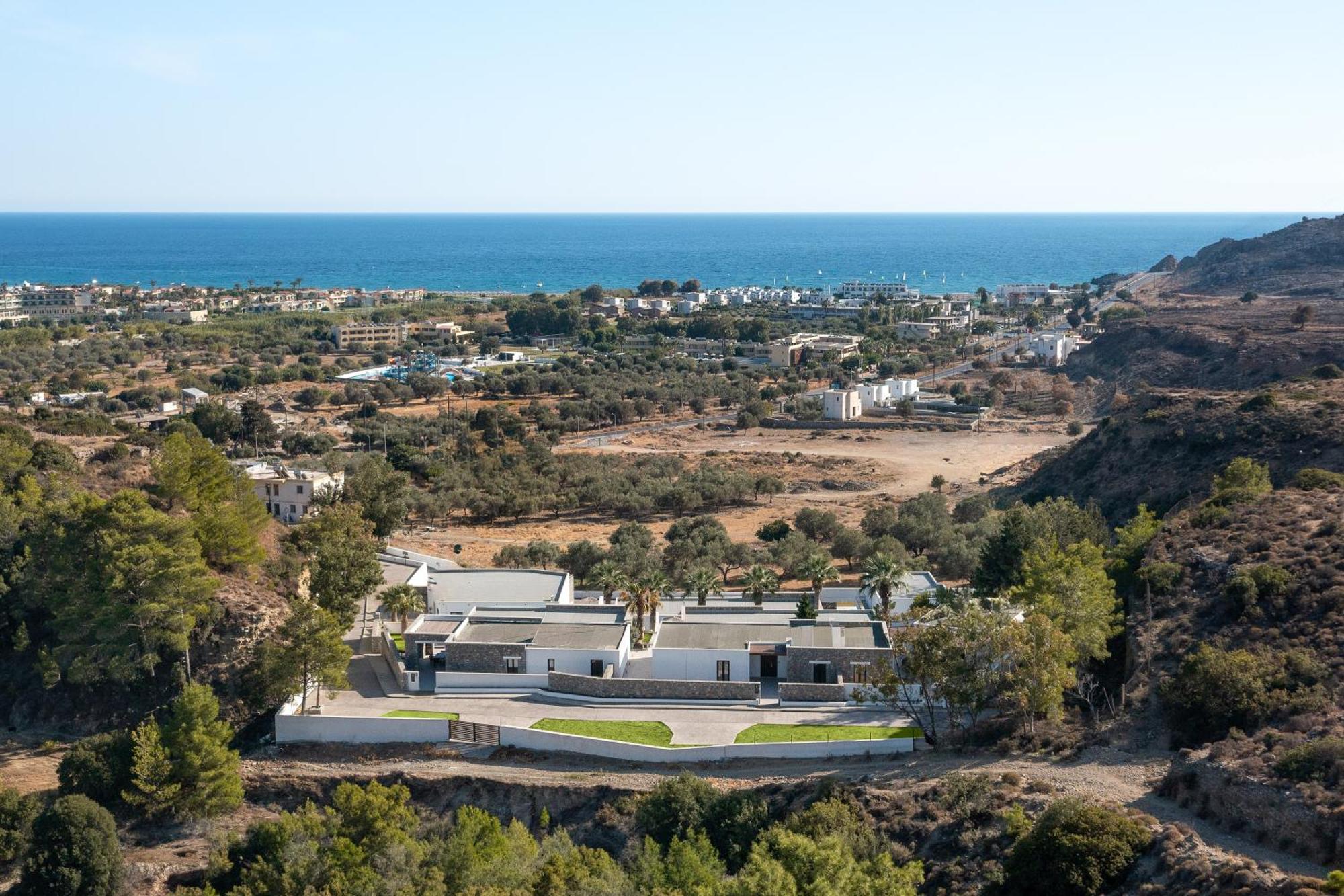 Terra Pietra Luxury Villas & Suites Лардос Екстериор снимка